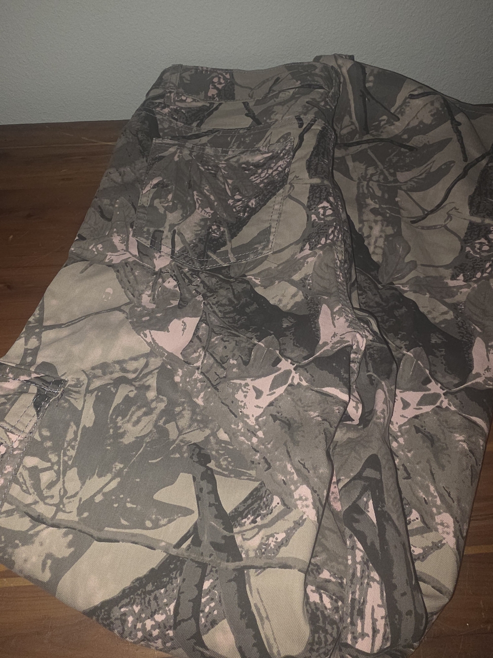 BAMBOO Flared Wide-Leg Jeans in Pink and Brown Camo